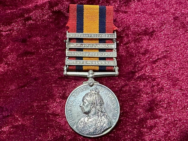 Ref: 5358 - Boer War Queens South Africa Medal with 4 Bars.